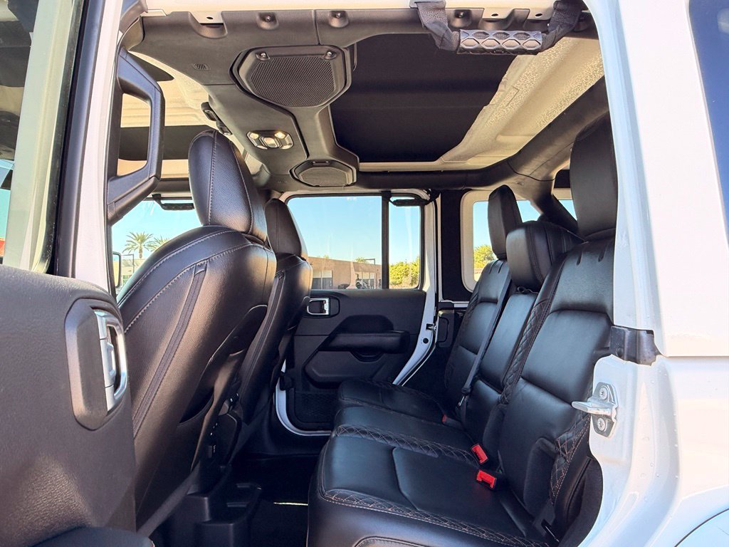 Used 2021 Jeep Wrangler Unlimited Sahara AWD/4WD image 17