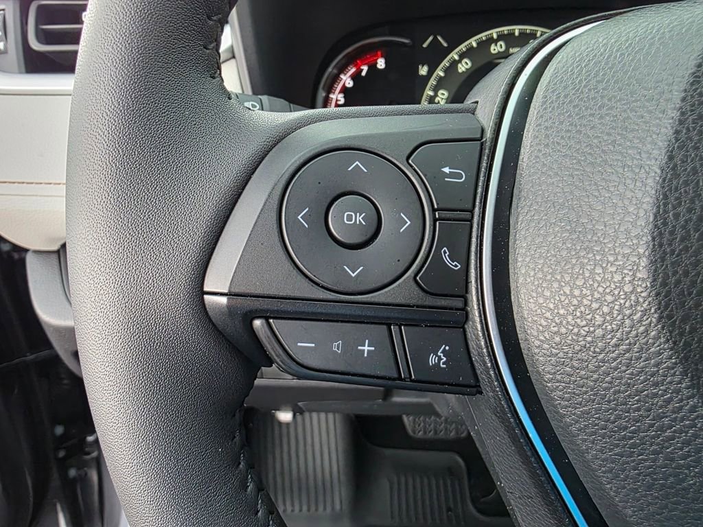 Used 2025 Toyota RAV4 XLE Premium image 16