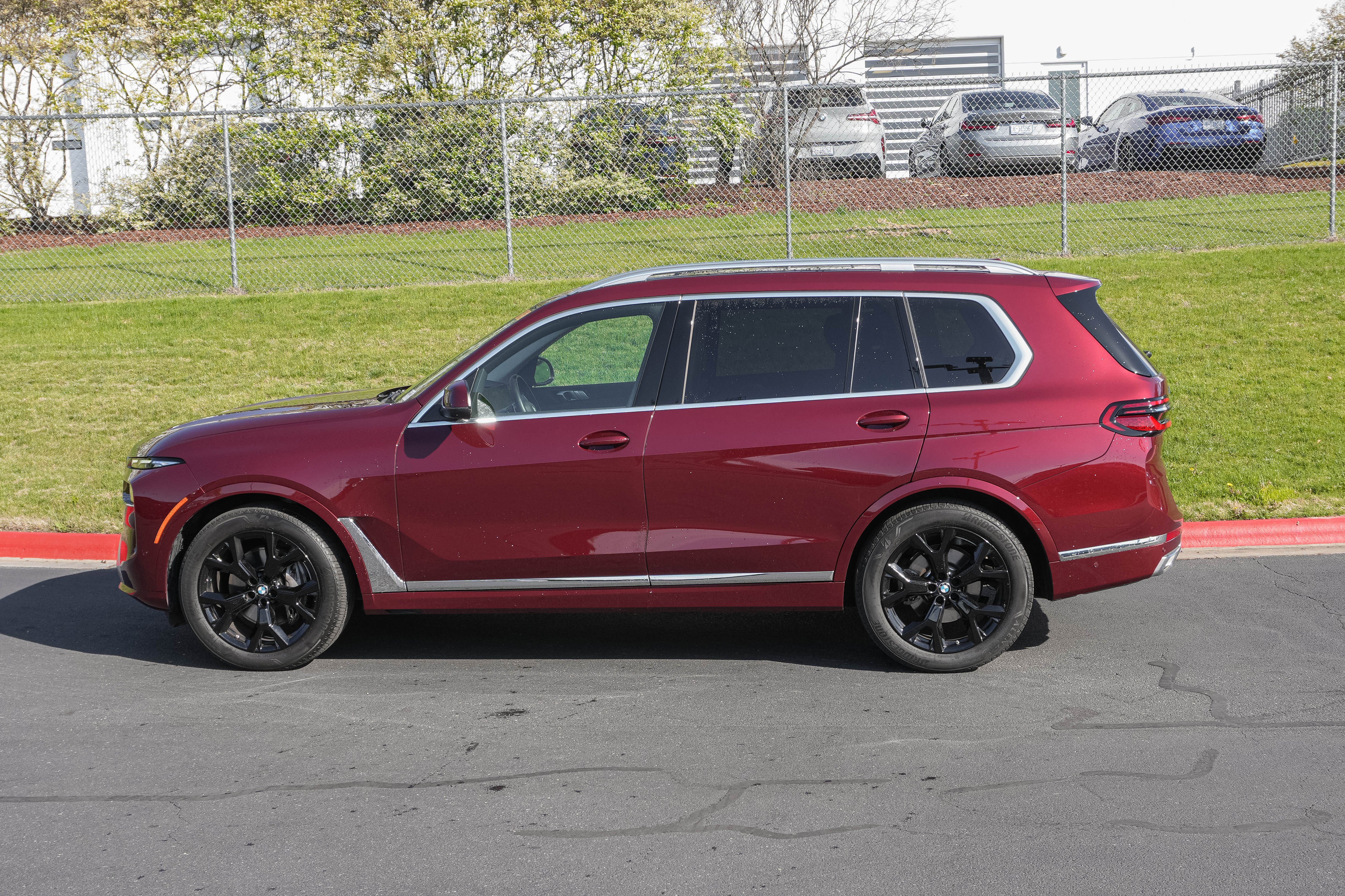 Used 2026 BMW X7 xDrive40i w/ Premium Package image 6