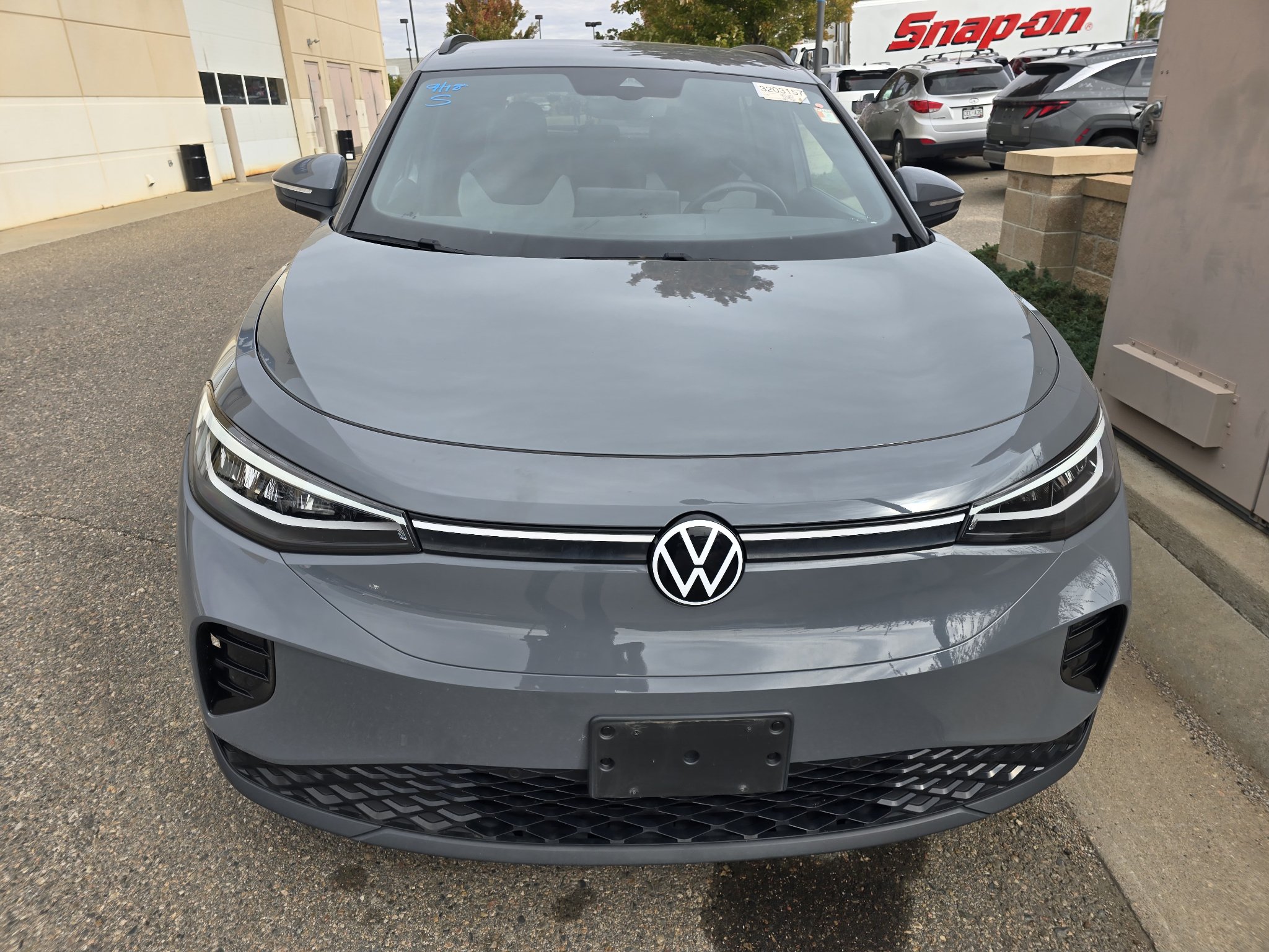 Used 2024 Volkswagen ID.4 2WD image 9