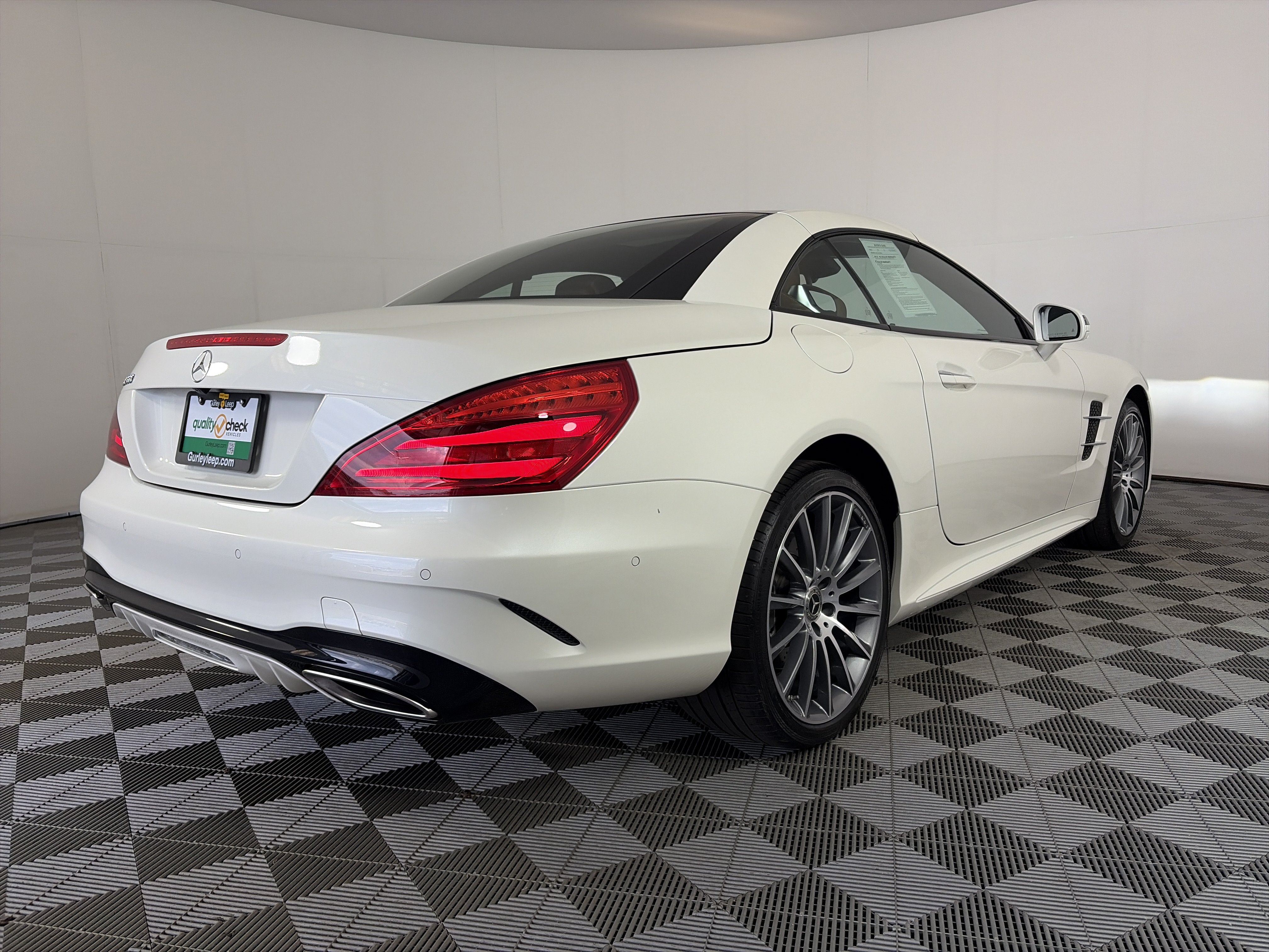 Used 2020 Mercedes-Benz SL 550 image 10