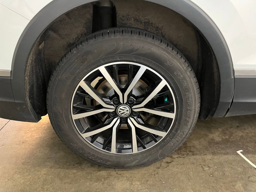 Certified 2021 Volkswagen Tiguan SE AWD/4WD image 33