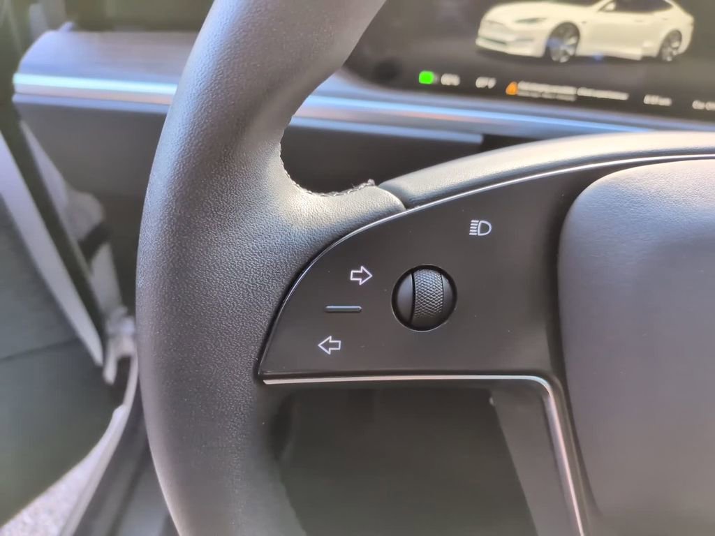 Used 2023 Tesla Model S image 27