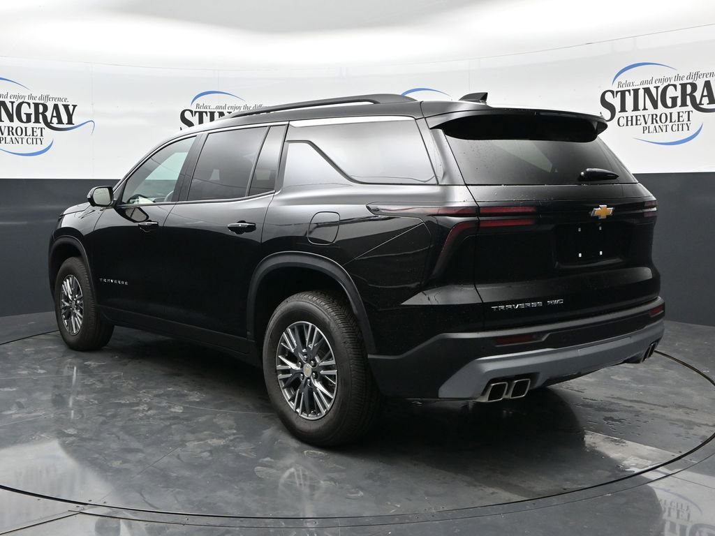 Used 2025 Chevrolet Traverse LT w/ Driver Confidence Package AWD/4WD image 5