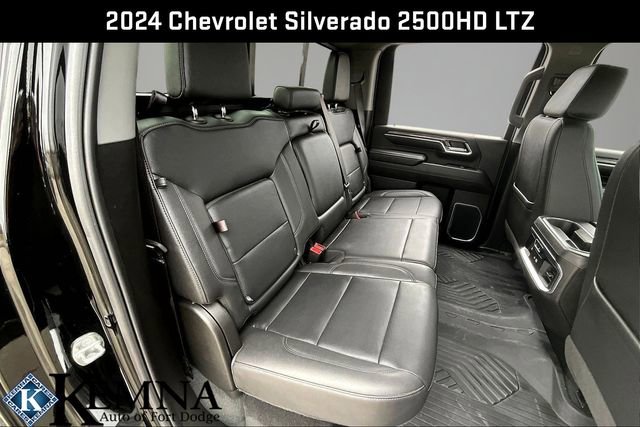 Used 2024 Chevrolet Silverado 2500 LTZ w/ LTZ Premium Package image 32