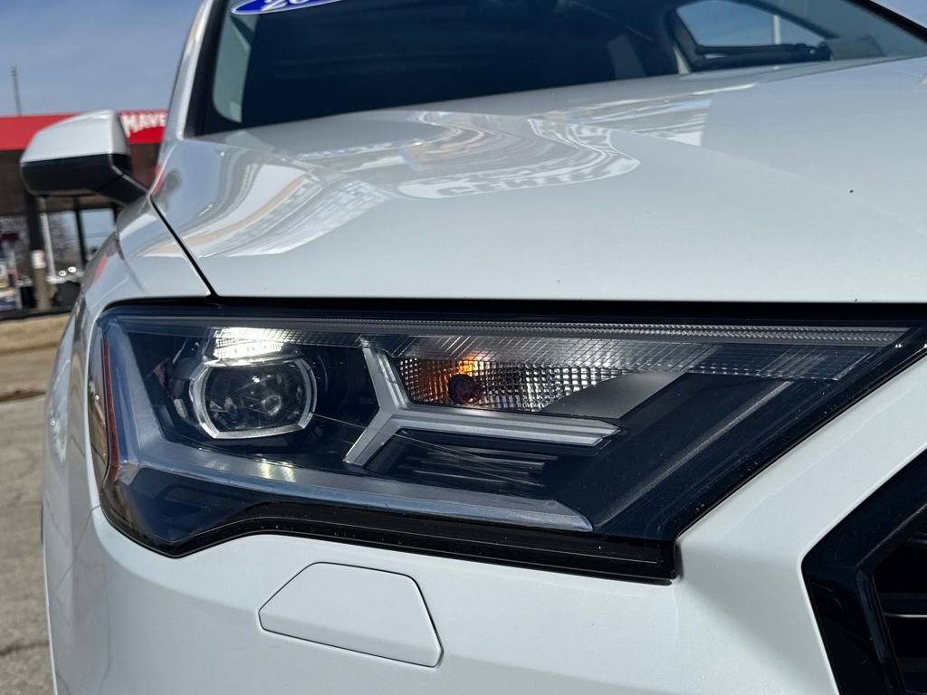 Used 2022 Audi Q7 3.0T Prestige image 12