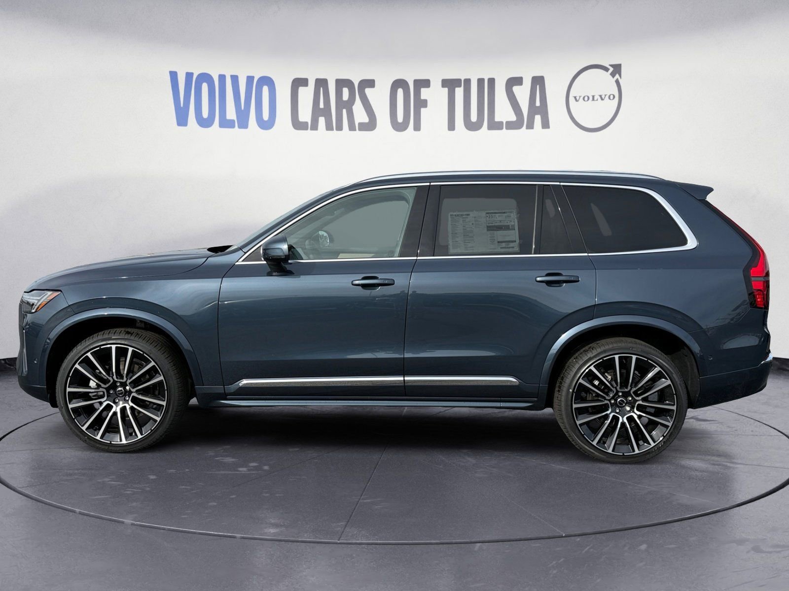 New 2026 Volvo XC90 B6 Plus w/ Protection Package Premier image 2