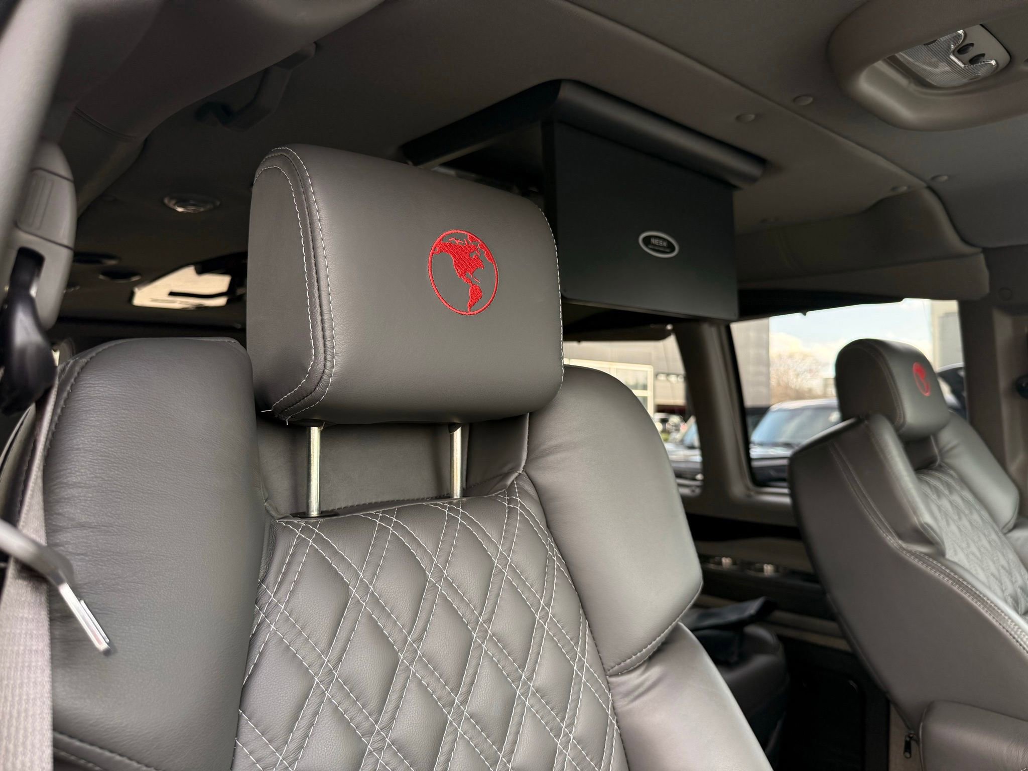 Used 2023 Chevrolet Express 2500 Extended image 22