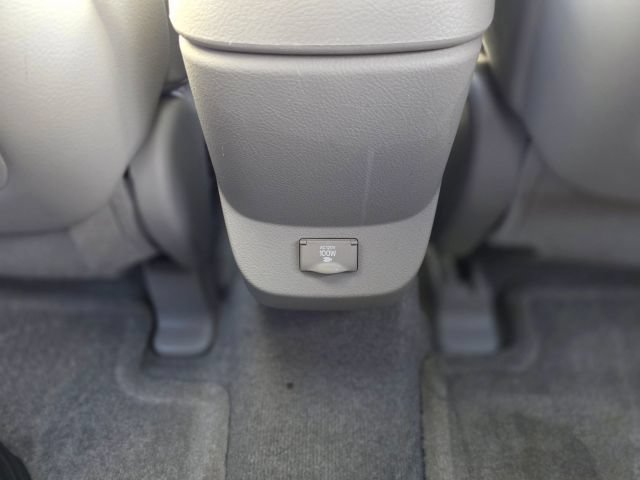Used 2011 Toyota RAV4 Limited w/ Limited Extra Value Pkg AWD/4WD image 26
