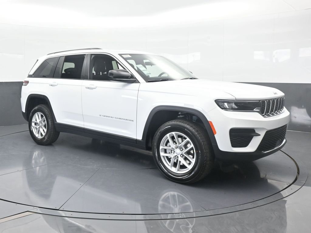 New 2025 Jeep Grand Cherokee Laredo RWD image 8