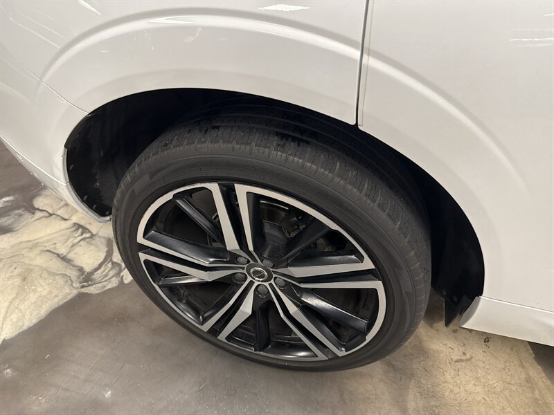 Used 2019 Volvo XC60 T5 R-Design w/ Protection Package Premier FWD image 12