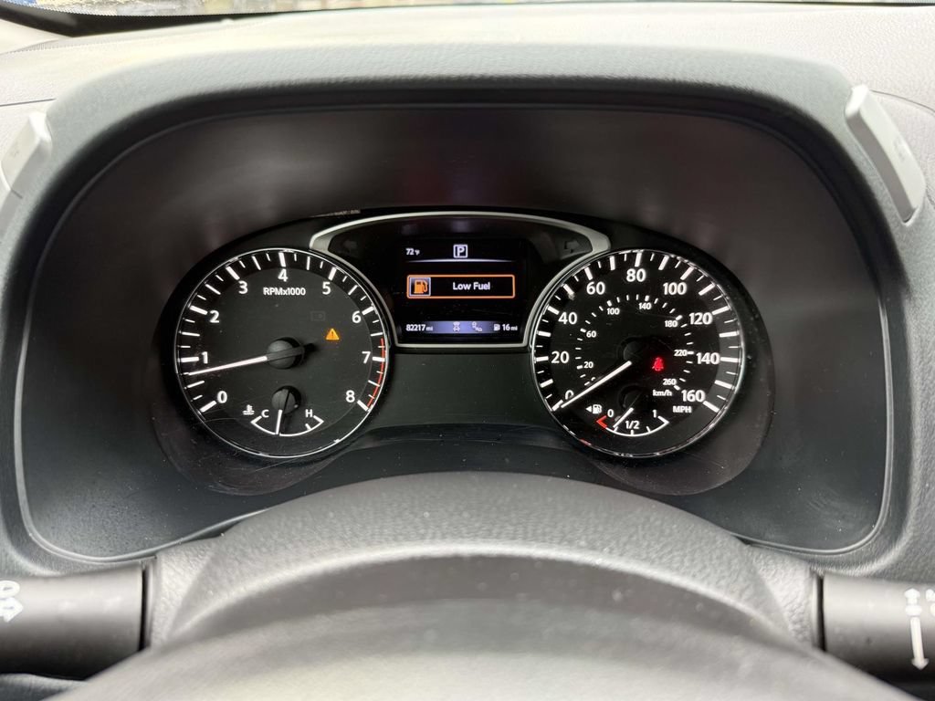 Used 2020 Nissan Pathfinder SL FWD image 25