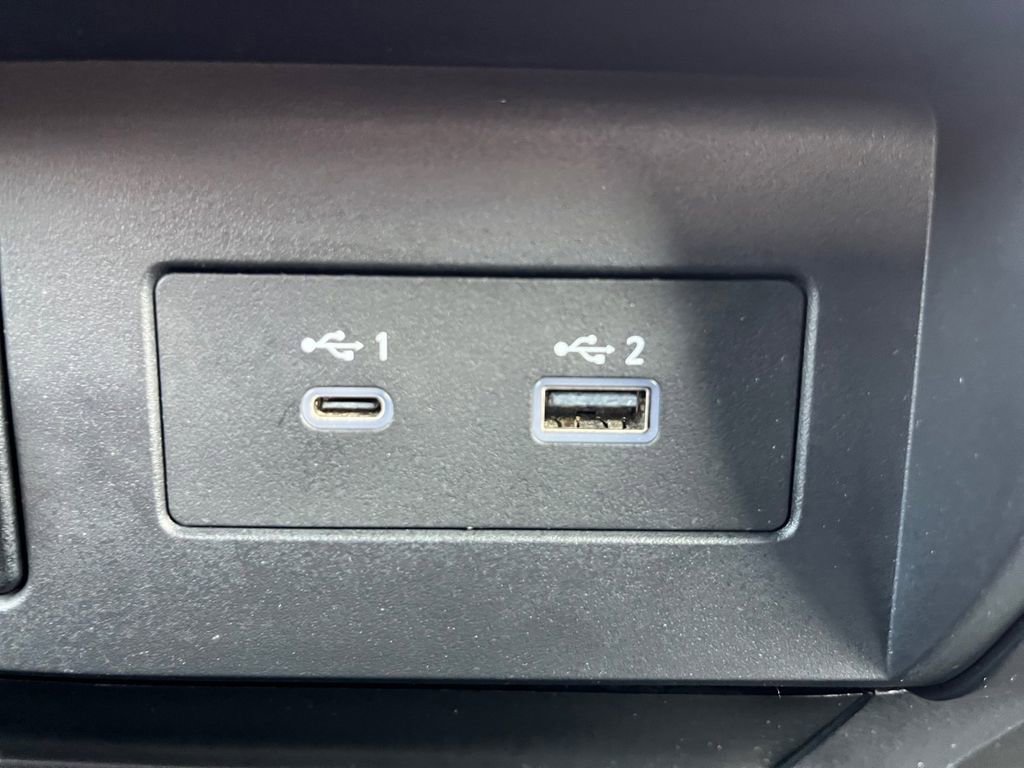 Used 2022 Nissan Titan PRO-4X w/ Pro-4x Convenience Package image 6