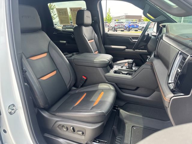 Used 2025 GMC Sierra 1500 AT4 w/ AT4 Premium Package AWD/4WD image 13