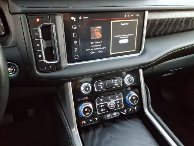 Used 2024 GMC Yukon XL Denali w/ Advanced Technology Package AWD/4WD image 32