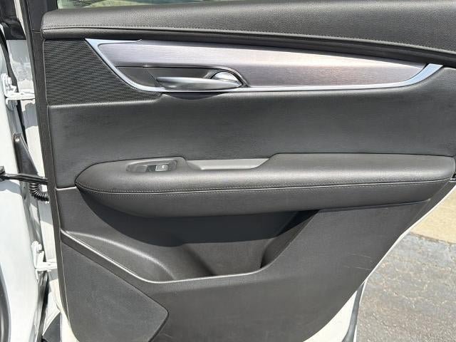 Used 2018 Cadillac XT5 Luxury w/ Driver Awareness Package FWD image 16