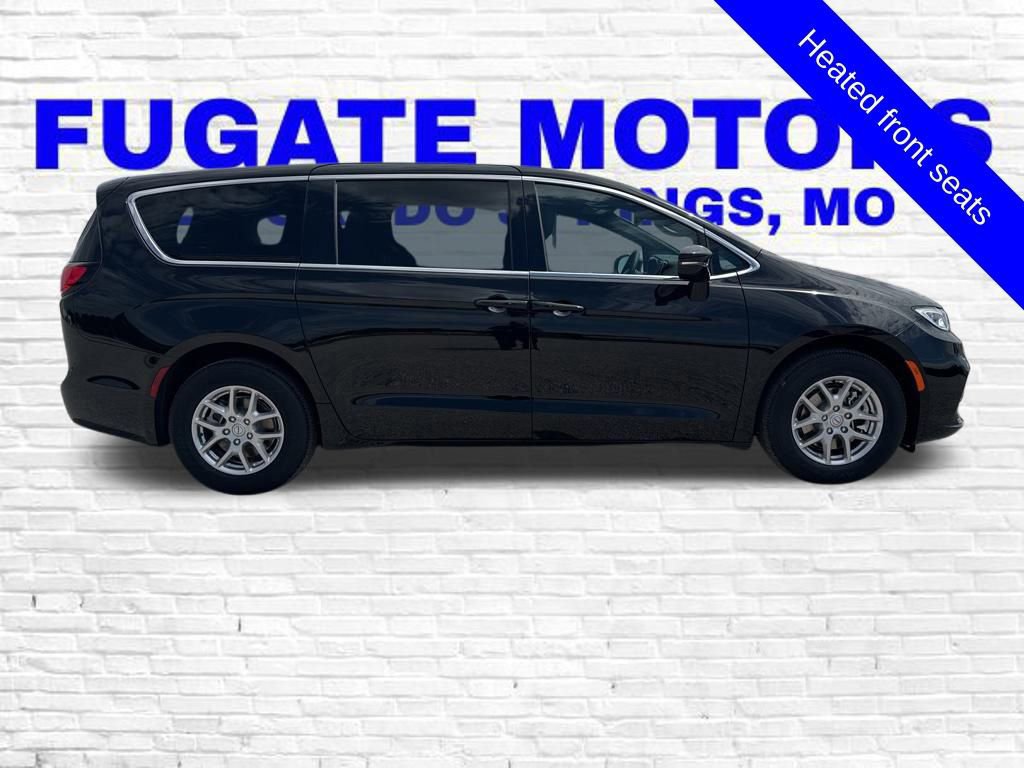 New 2026 Chrysler Pacifica Select image 7
