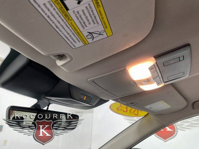 Used 2023 Nissan Pathfinder SL w/ Lighting Package (N92) image 18