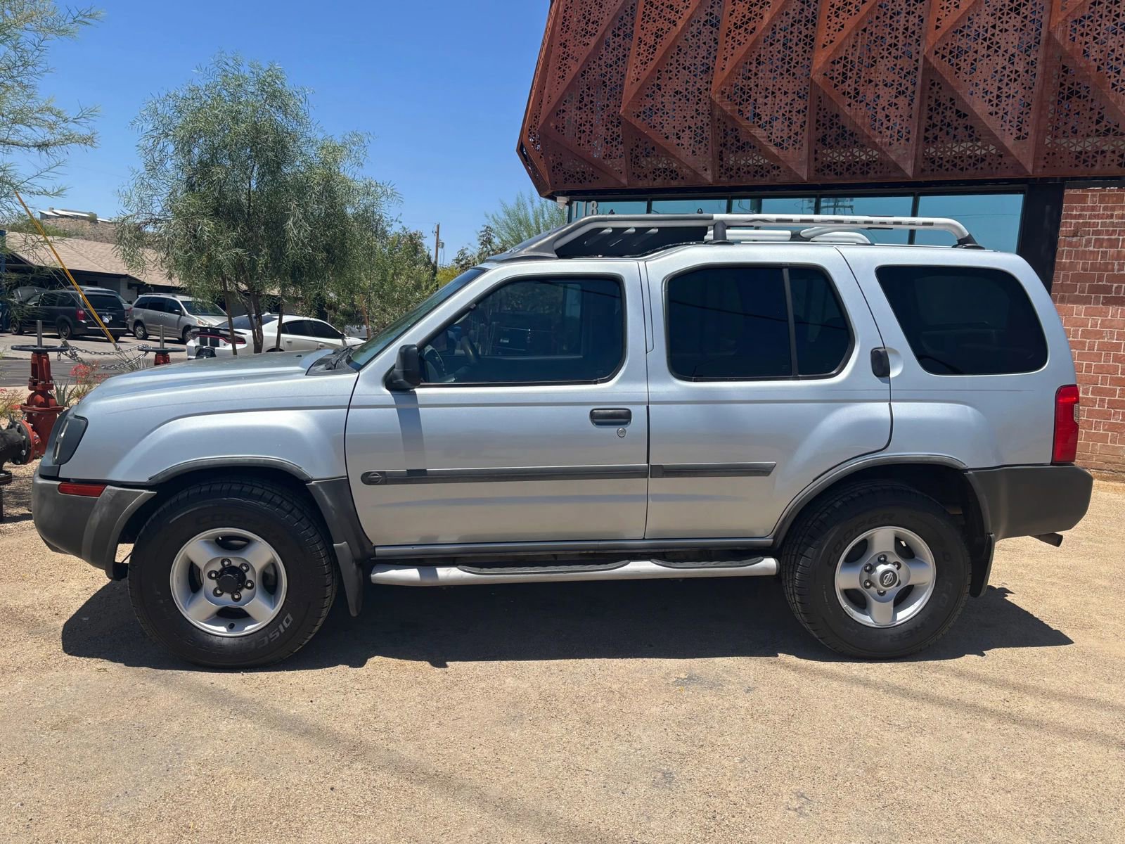 Used 2002 Nissan Xterra XE AWD/4WD image 2