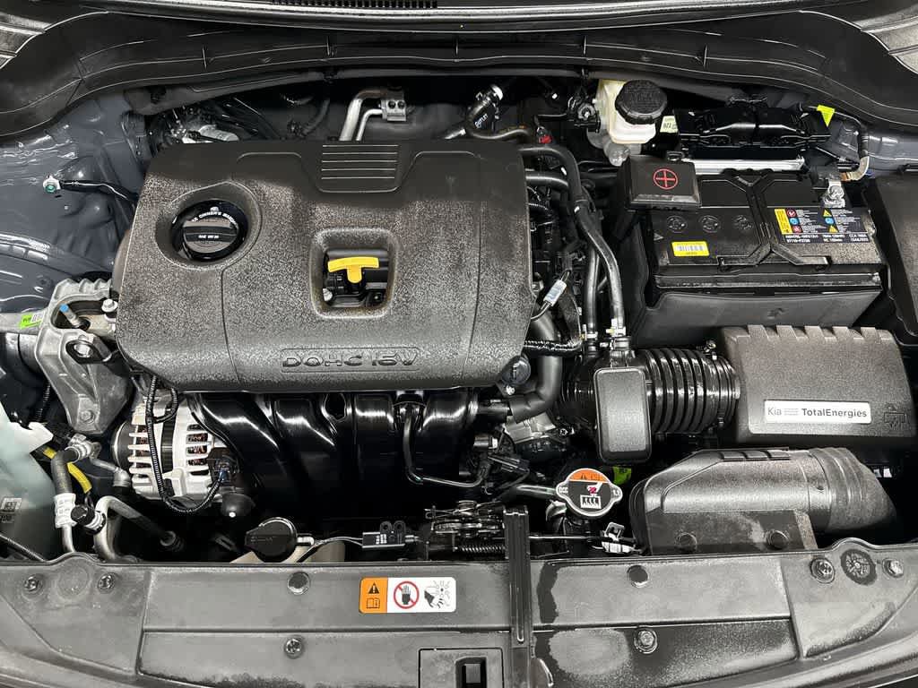 Used 2025 Kia Soul LX w/ LX Technology Package FWD image 12