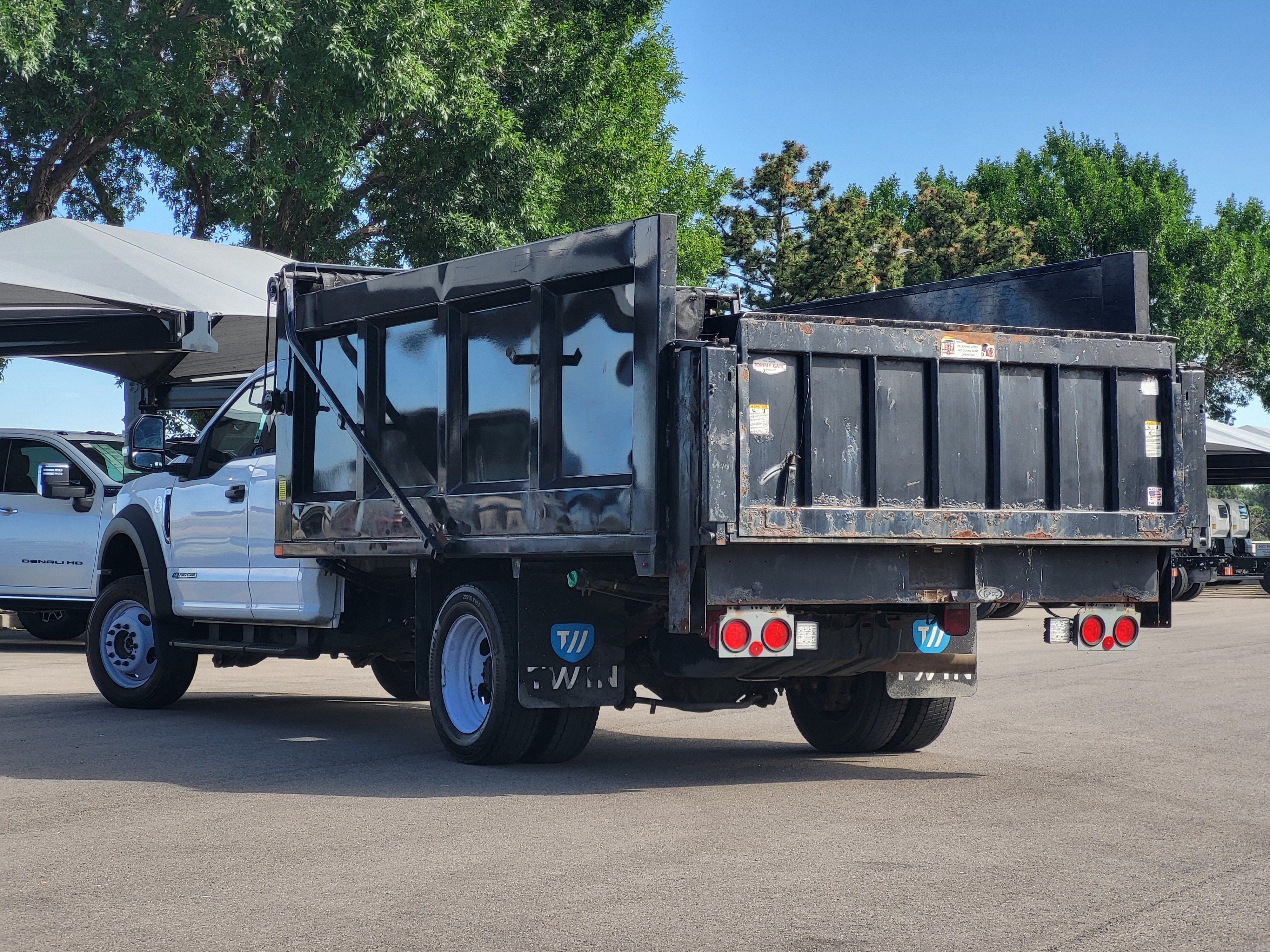 Used 2022 Ford F550 4x4 SuperCab Super Duty image 5