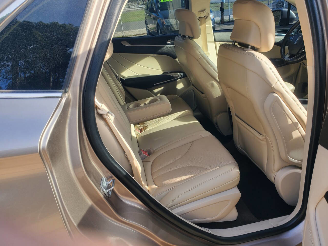 Used 2019 Lincoln MKC Reserve w/ MKC Climate Package image 5