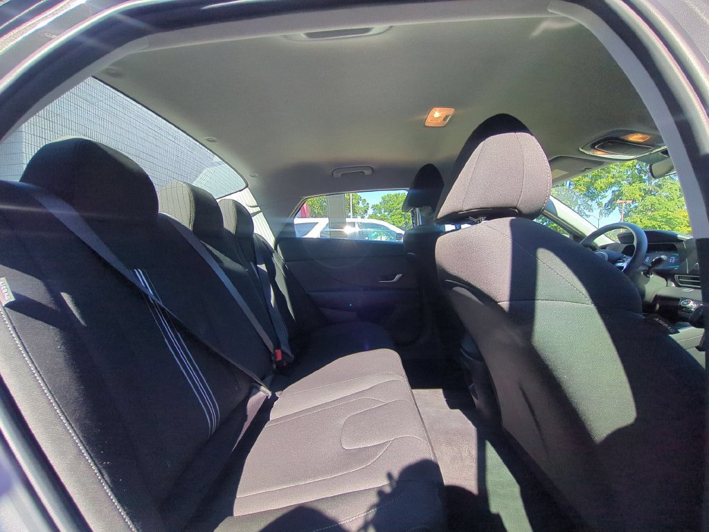 Used 2026 Hyundai Elantra Hybrid FWD image 26