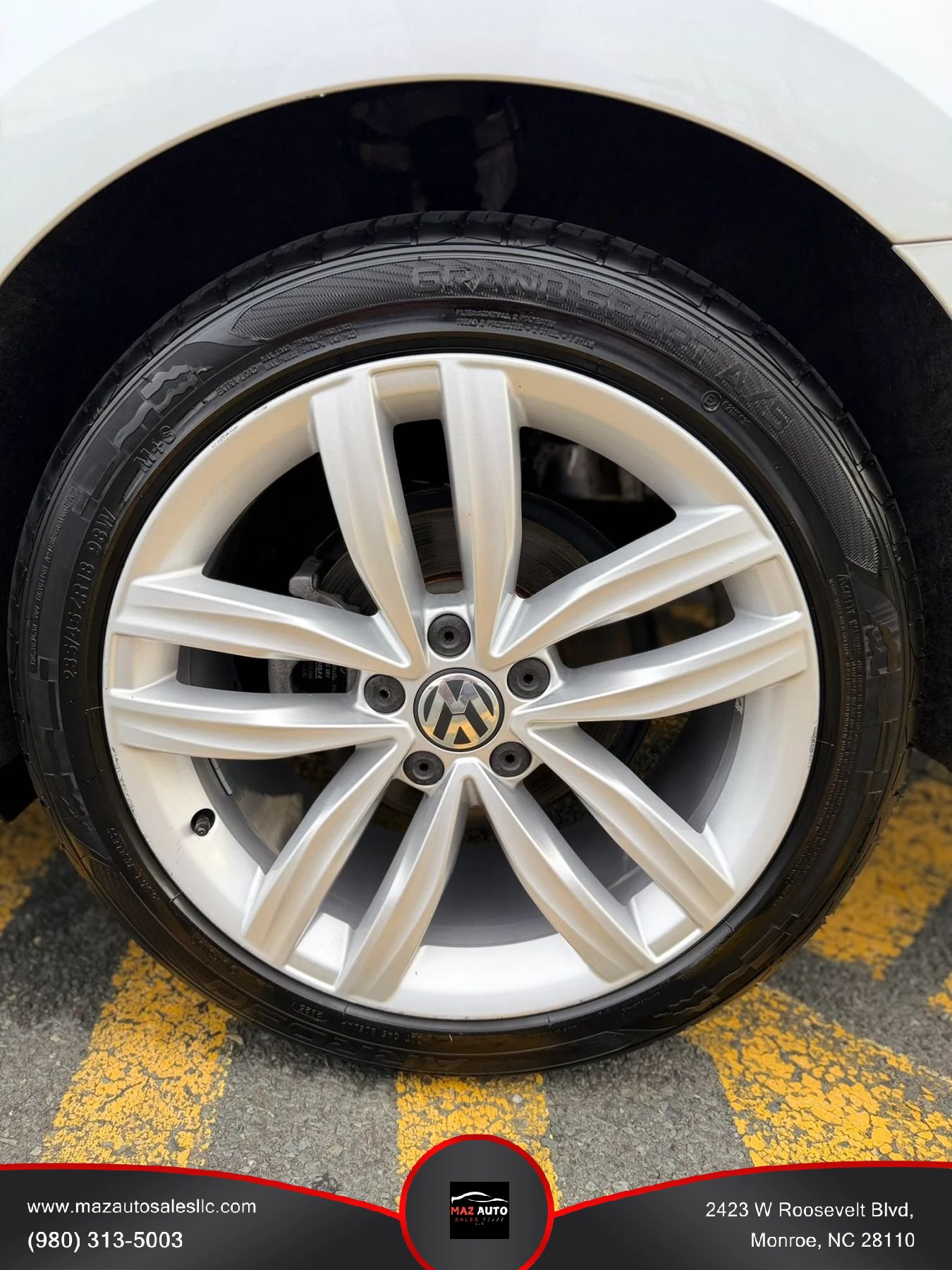 Used 2019 Volkswagen Passat 2.0T Wolfsburg w/ Wheels & Sunroof Package FWD image 7