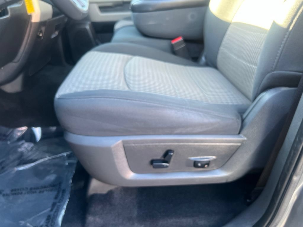 Used 2011 RAM 1500 Classic SLT w/ Luxury Group AWD/4WD image 27