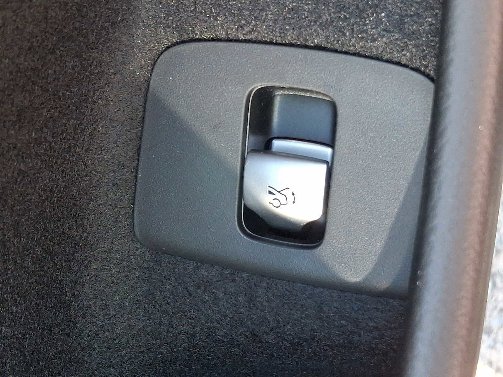 Certified 2025 Mercedes-Benz E 450 4MATIC Sedan image 23
