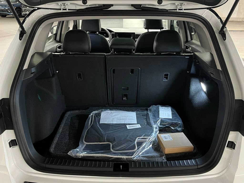 New 2026 Volkswagen Taos SE AWD/4WD image 38