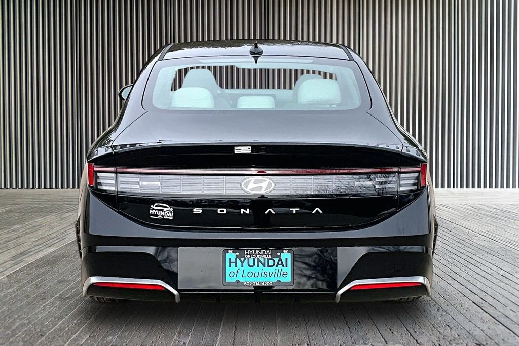 New 2026 Hyundai Sonata SEL FWD image 4