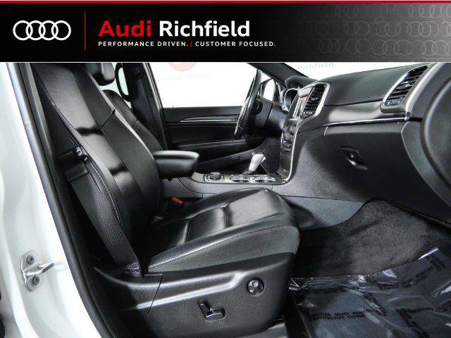 Used 2018 Jeep Grand Cherokee Limited w/ Trailer Tow Group IV AWD/4WD image 27