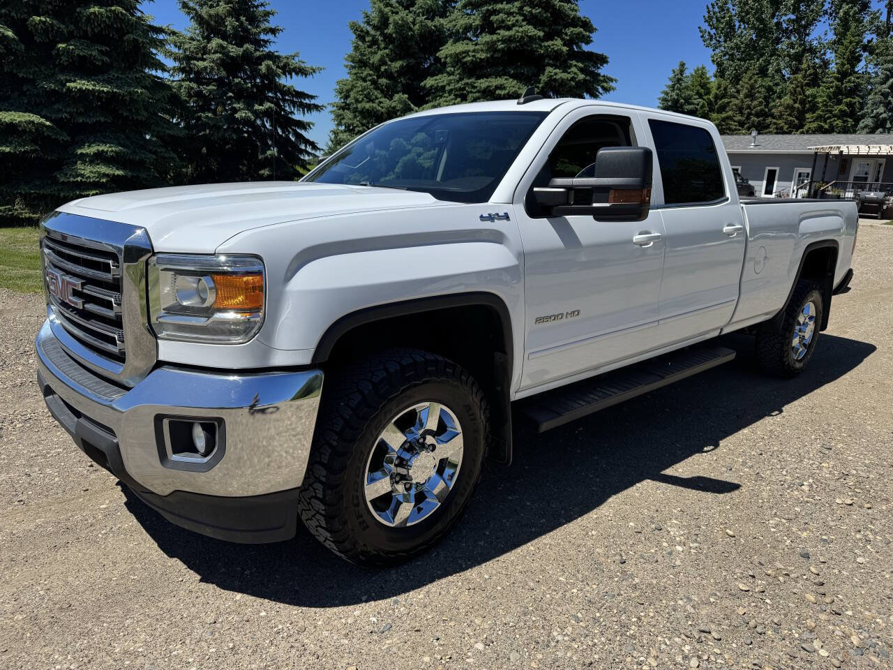 Used 2018 GMC Sierra 2500 SLE w/ SLE Fleet Preferred Package AWD/4WD image 3