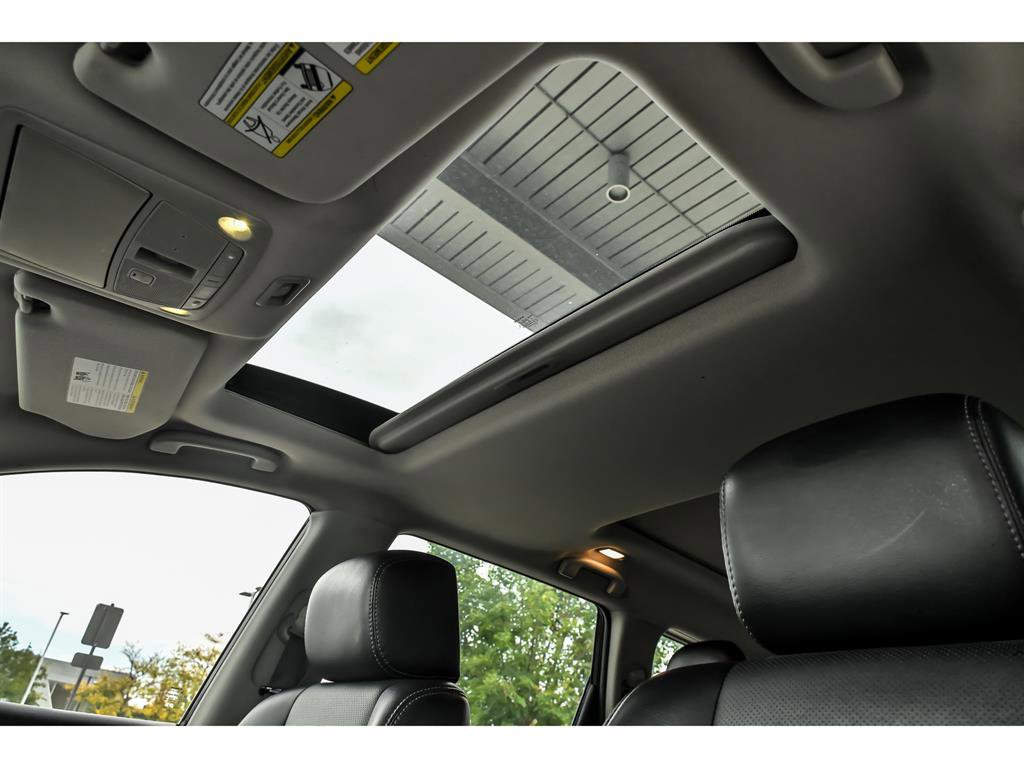 Used 2019 Nissan Pathfinder Platinum image 13