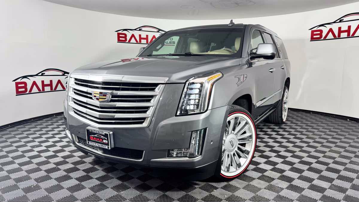 Used 2019 Cadillac Escalade Platinum AWD/4WD image 3