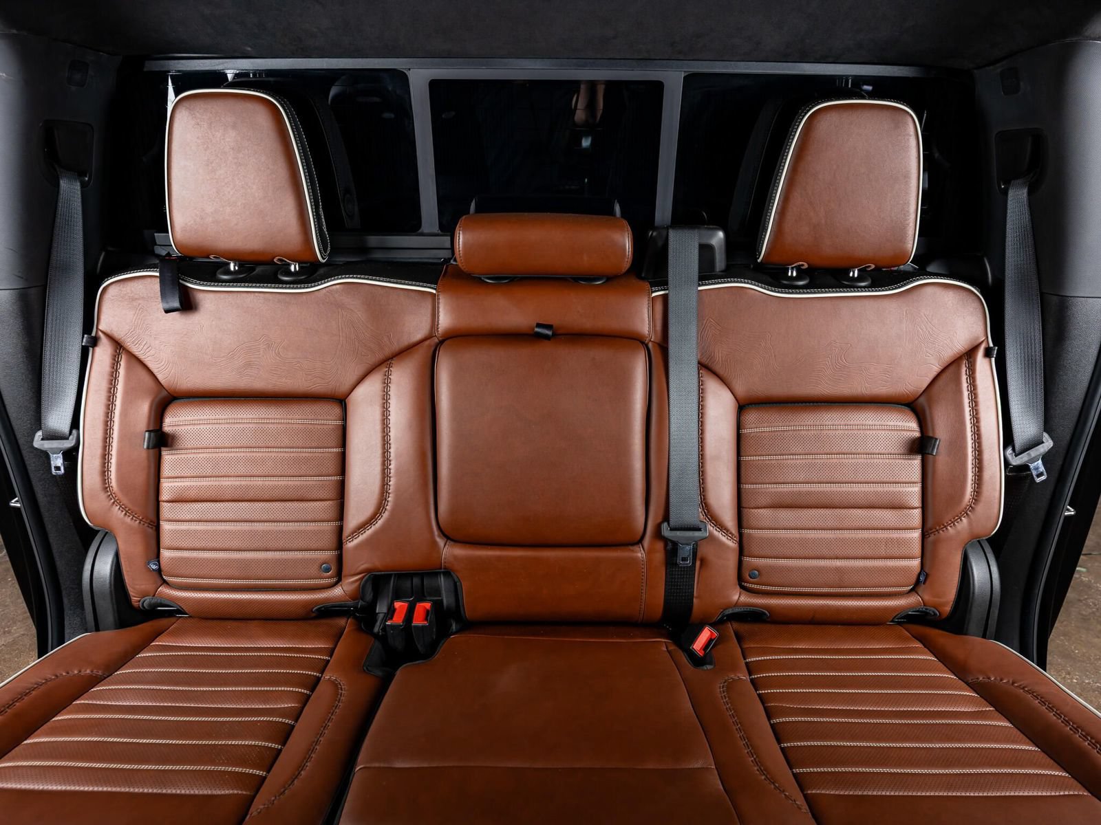 Used 2024 GMC Sierra 3500 Denali Ultimate AWD/4WD image 46