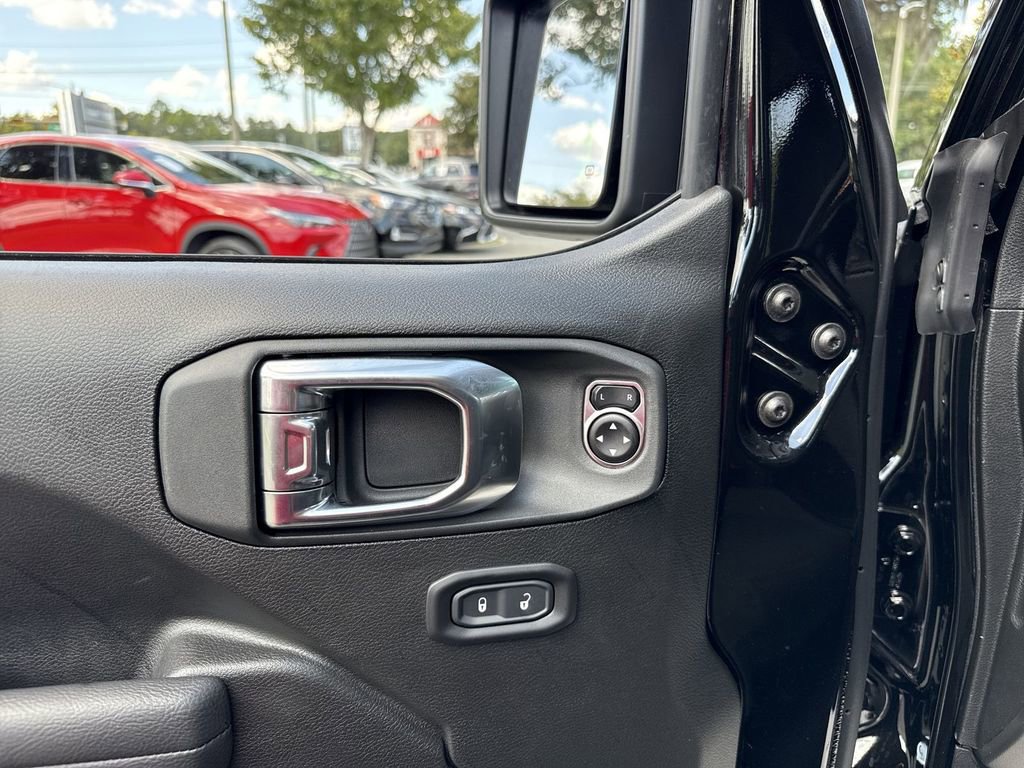 New 2025 Jeep Gladiator Sport image 13