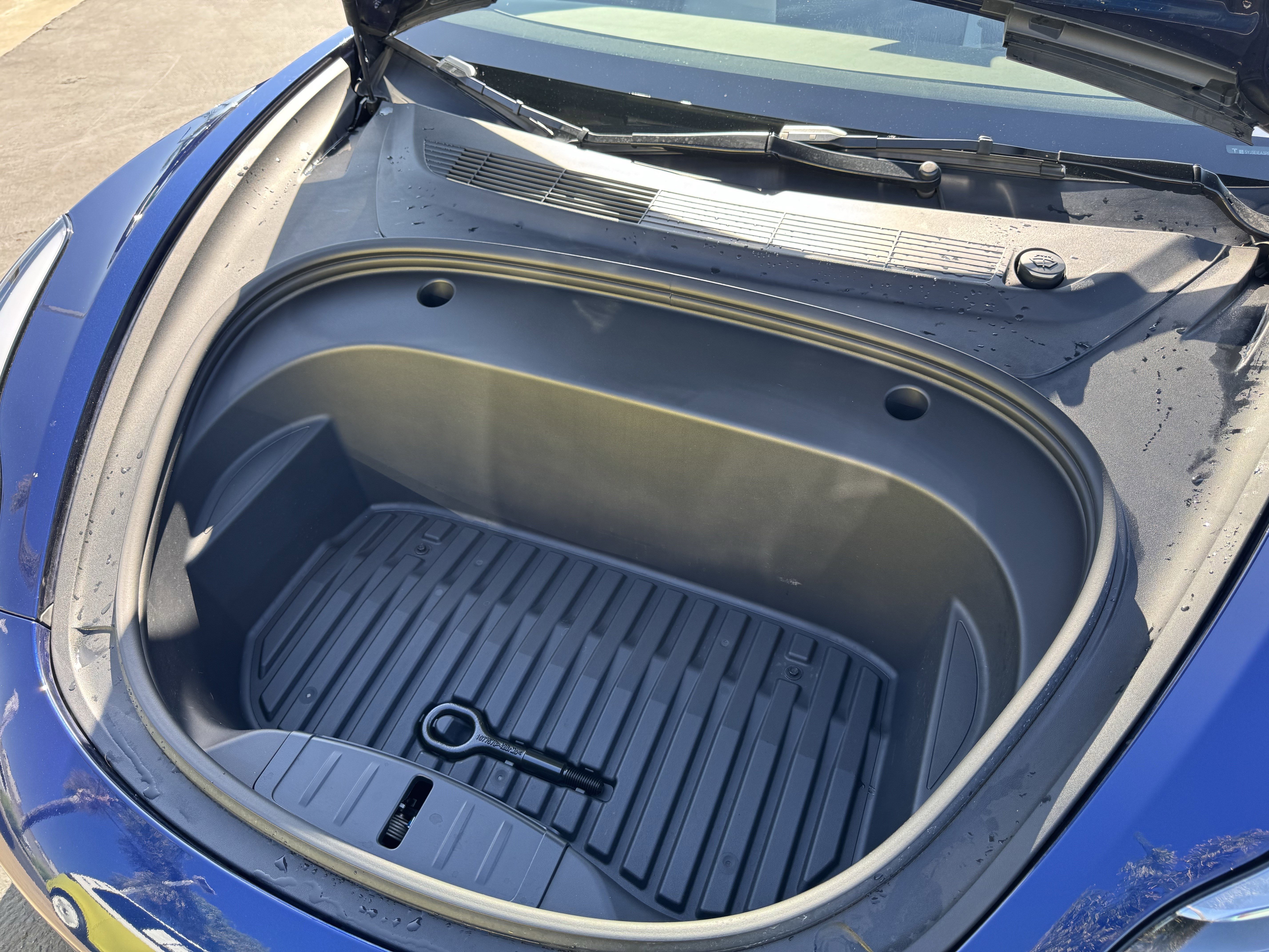 Used 2023 Tesla Model 3 Standard Range image 38