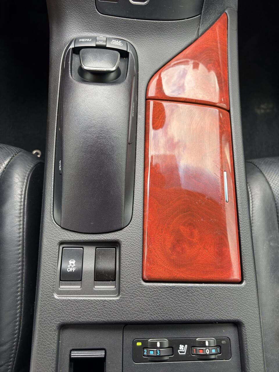 Used 2011 Lexus RX 450h AWD w/ Premium Pkg image 12