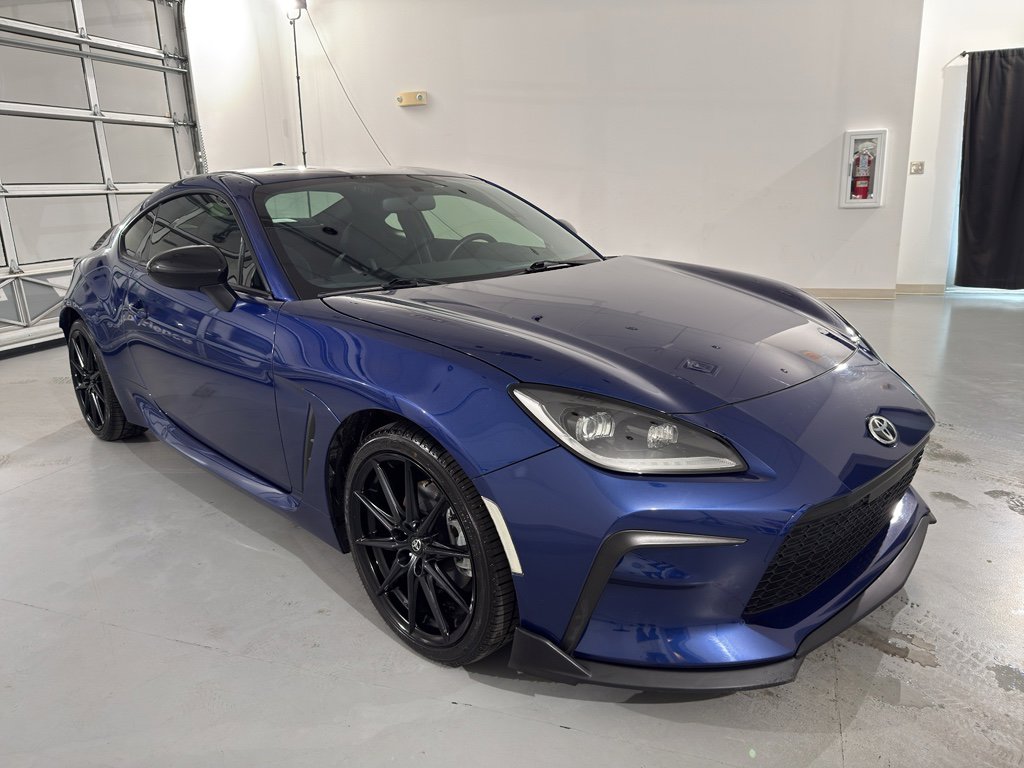 Used 2024 Toyota GR86 Premium image 2