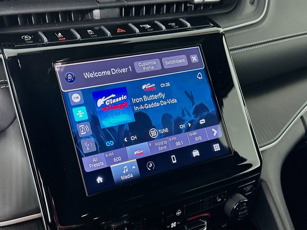 Certified 2024 Jeep Grand Cherokee Altitude image 24