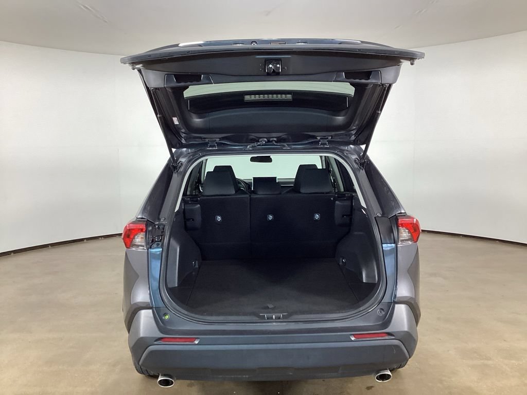 Used 2024 Toyota RAV4 XLE AWD/4WD image 12