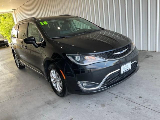 Used 2018 Chrysler Pacifica Touring-L Plus FWD image 23