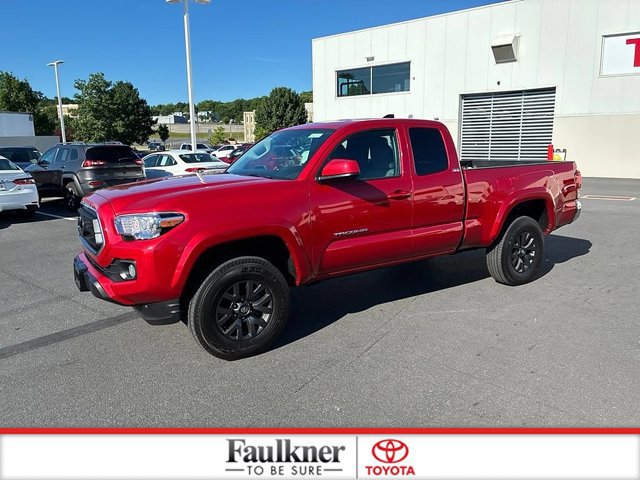 Certified 2023 Toyota Tacoma SR5 AWD/4WD image 18