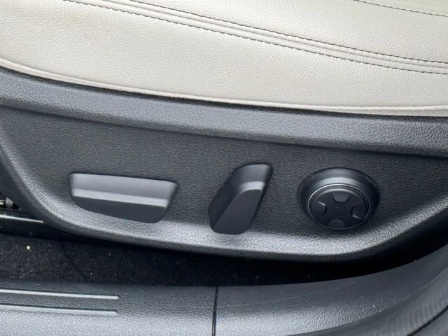 Certified 2022 Genesis G70 2.0T image 20