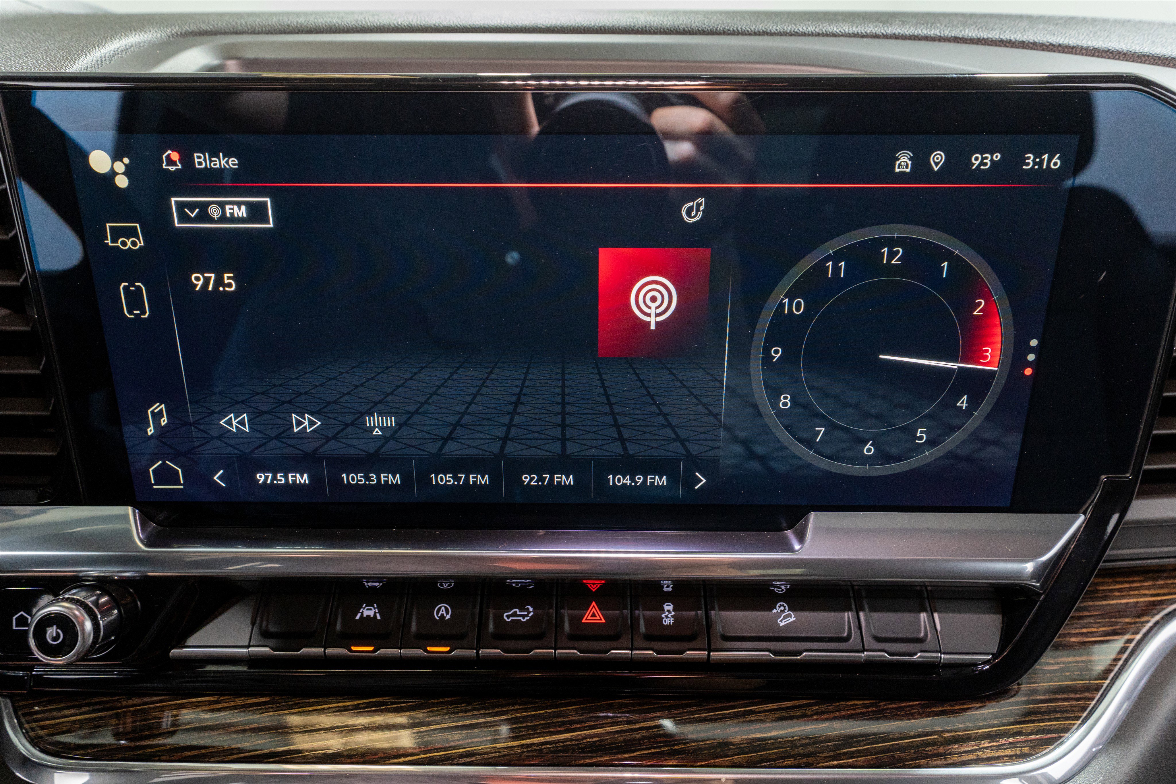 Used 2024 GMC Sierra 1500 SLE w/ Preferred Package image 16