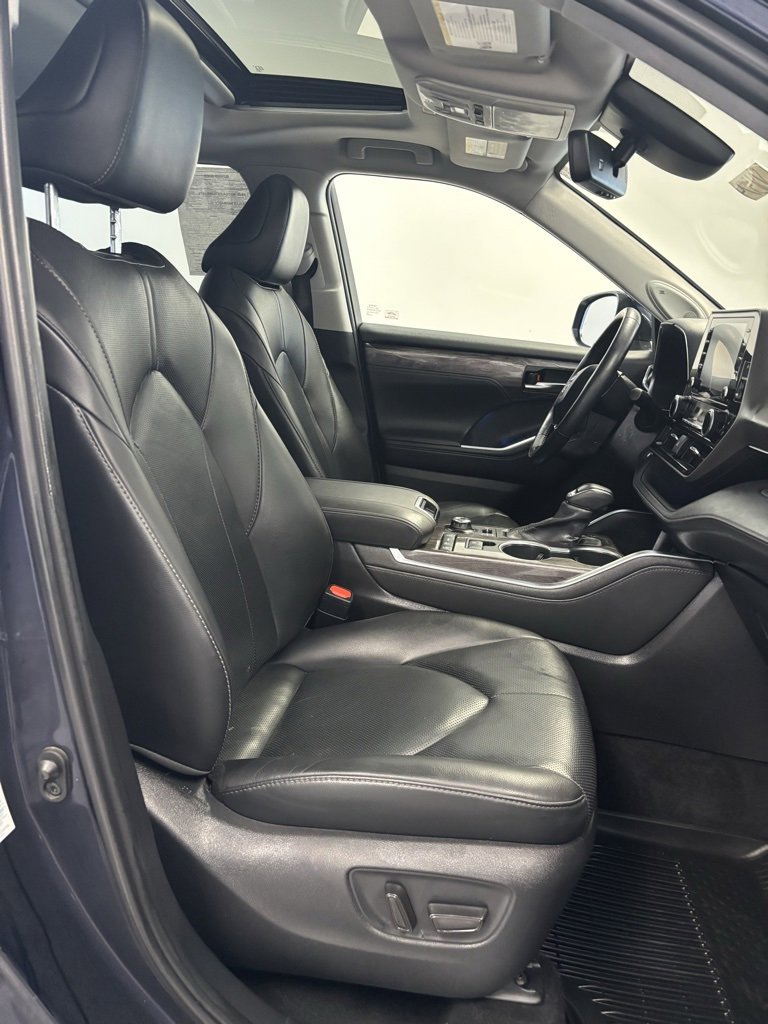 Certified 2020 Toyota Highlander Limited image 25