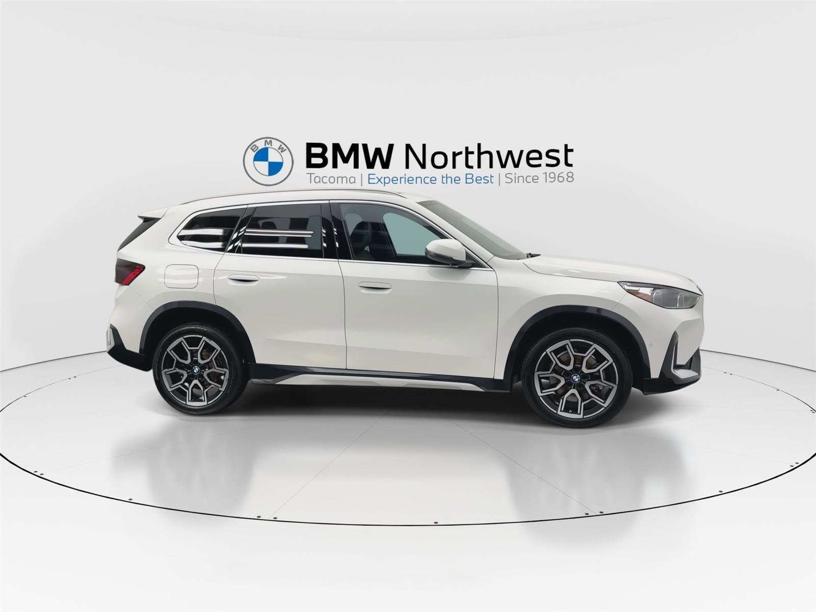 Used 2025 BMW X1 xDrive28i w/ Convenience Package AWD/4WD image 5