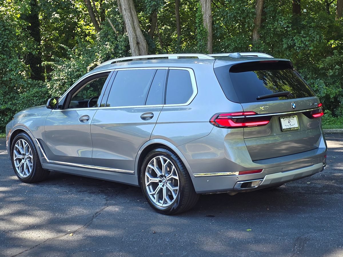 Used 2025 BMW X7 xDrive40i w/ Premium Package AWD/4WD image 4